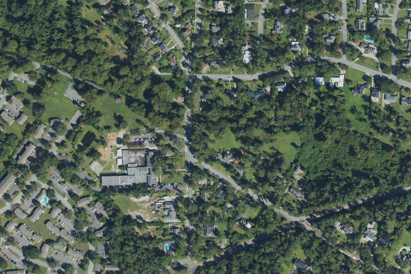 Aerial view of Forest Hills Global Elementary School on Colonial Drive inside the Forest Hills neighborhood of Wilmington, North Carolina