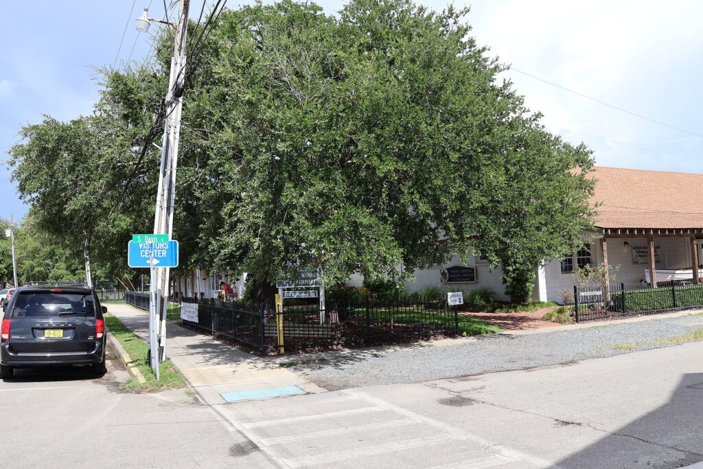 The North Carolina Maritime Museum at Southport at 204 East Moore Street under a large live oak