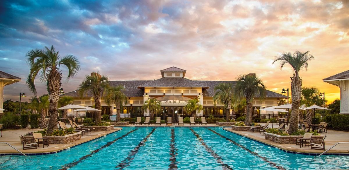 Compass Pointe