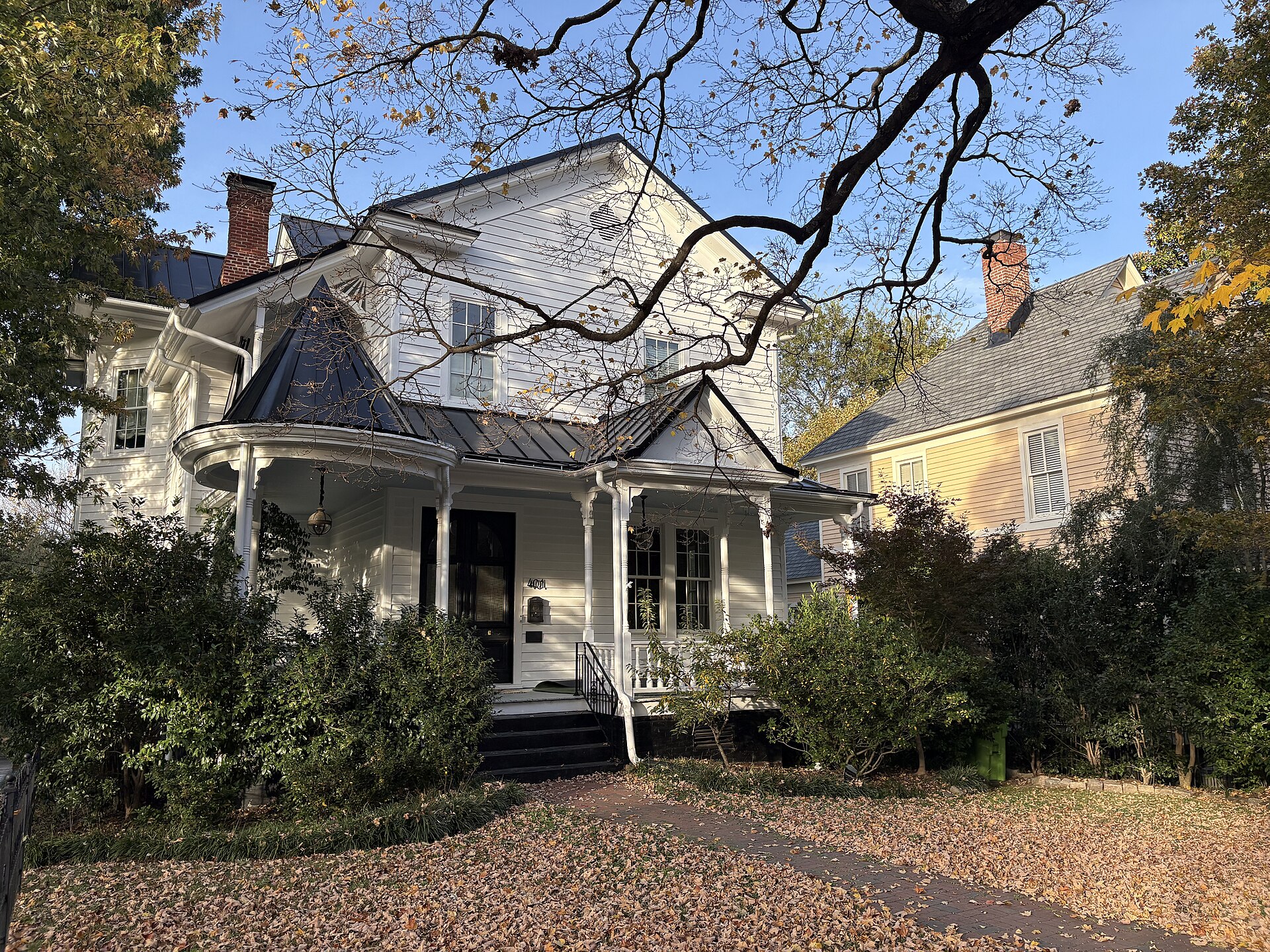 Victorian homes in the Historic Oakwood neighborhood