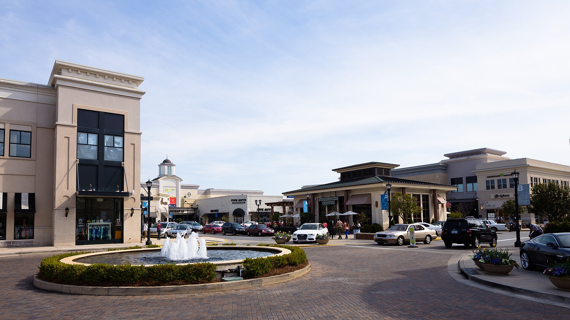 The Main District at North Hills in Midtown Raleigh